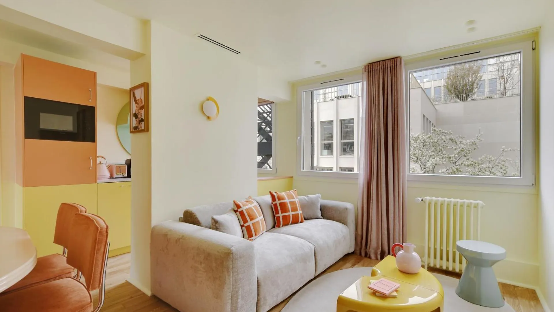Paris Home Collection - Serviced Apartments Champs-Elysees - Rue De Ponthieu France