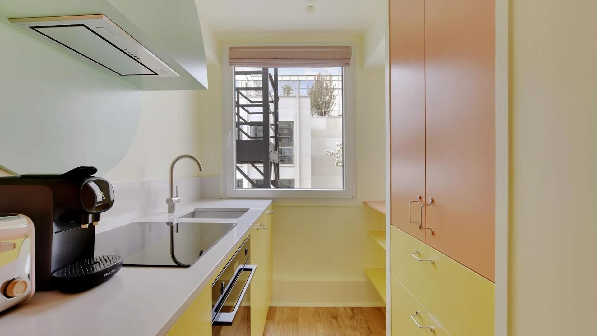 Paris Home Collection - Serviced Apartments Champs-Elysees - Rue De Ponthieu 0*,  France