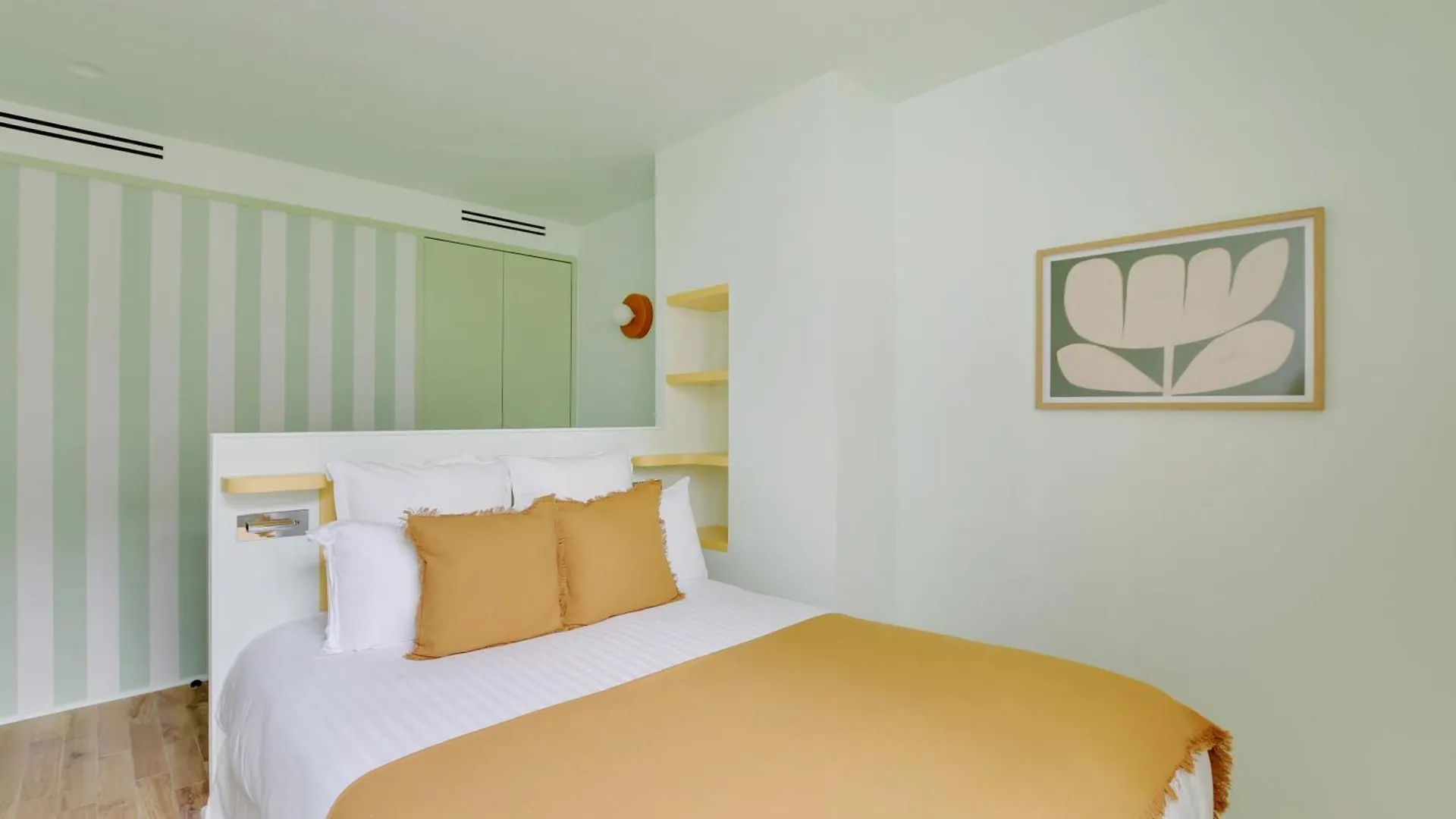 Paris Home Collection - Serviced Apartments Champs-Elysees - Rue De Ponthieu France
