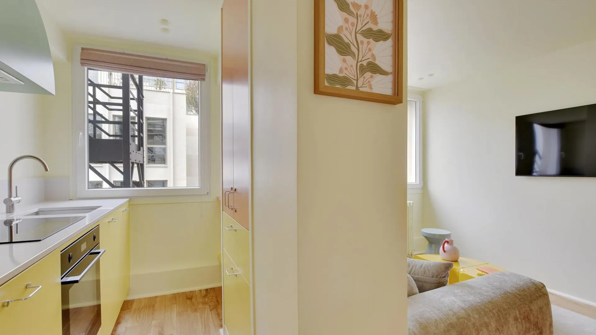 Paris Home Collection - Serviced Apartments Champs-Elysees - Rue De Ponthieu