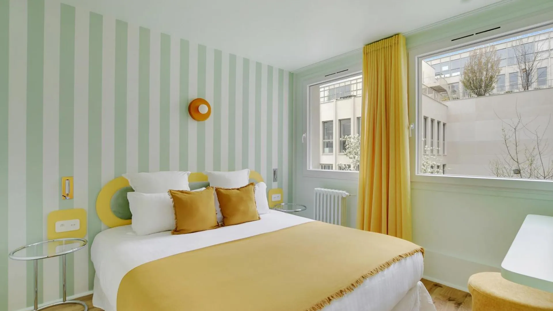 Paris Home Collection - Serviced Apartments Champs-Elysees - Rue De Ponthieu France
