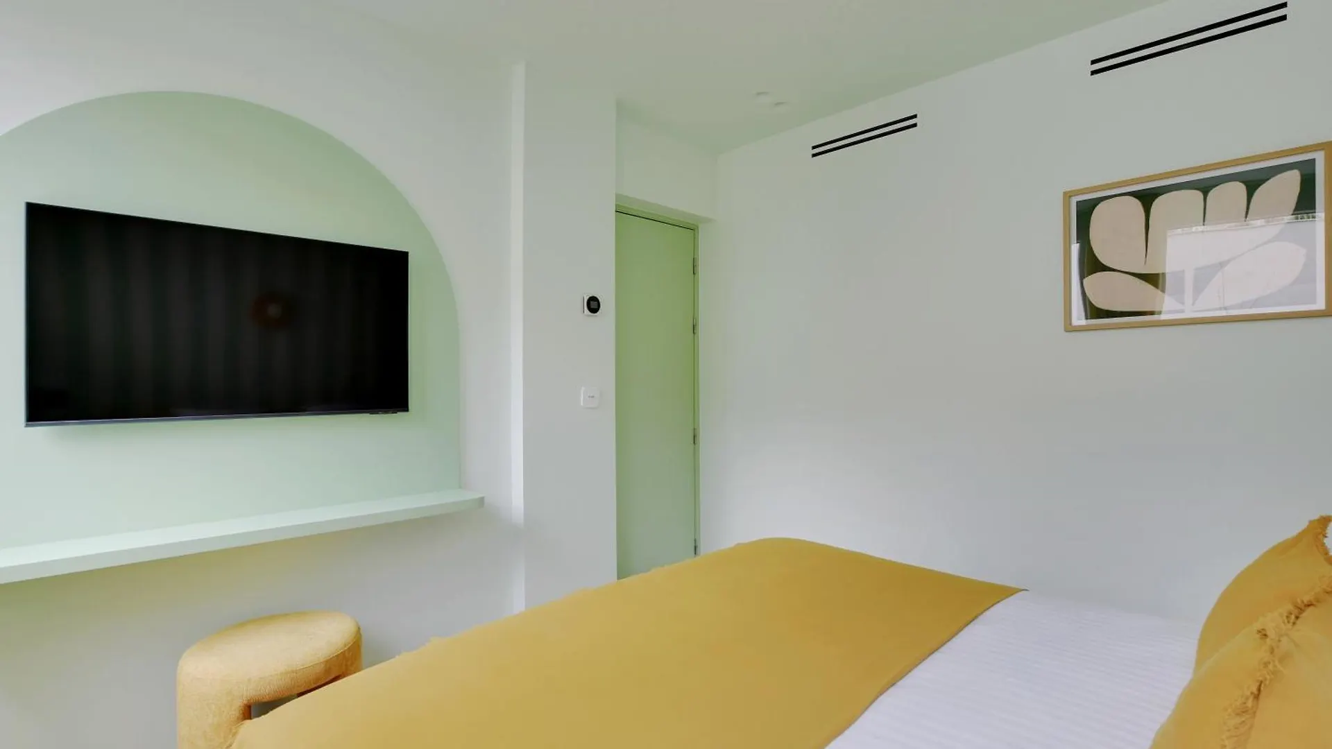 Paris Home Collection - Serviced Apartments Champs-Elysees - Rue De Ponthieu