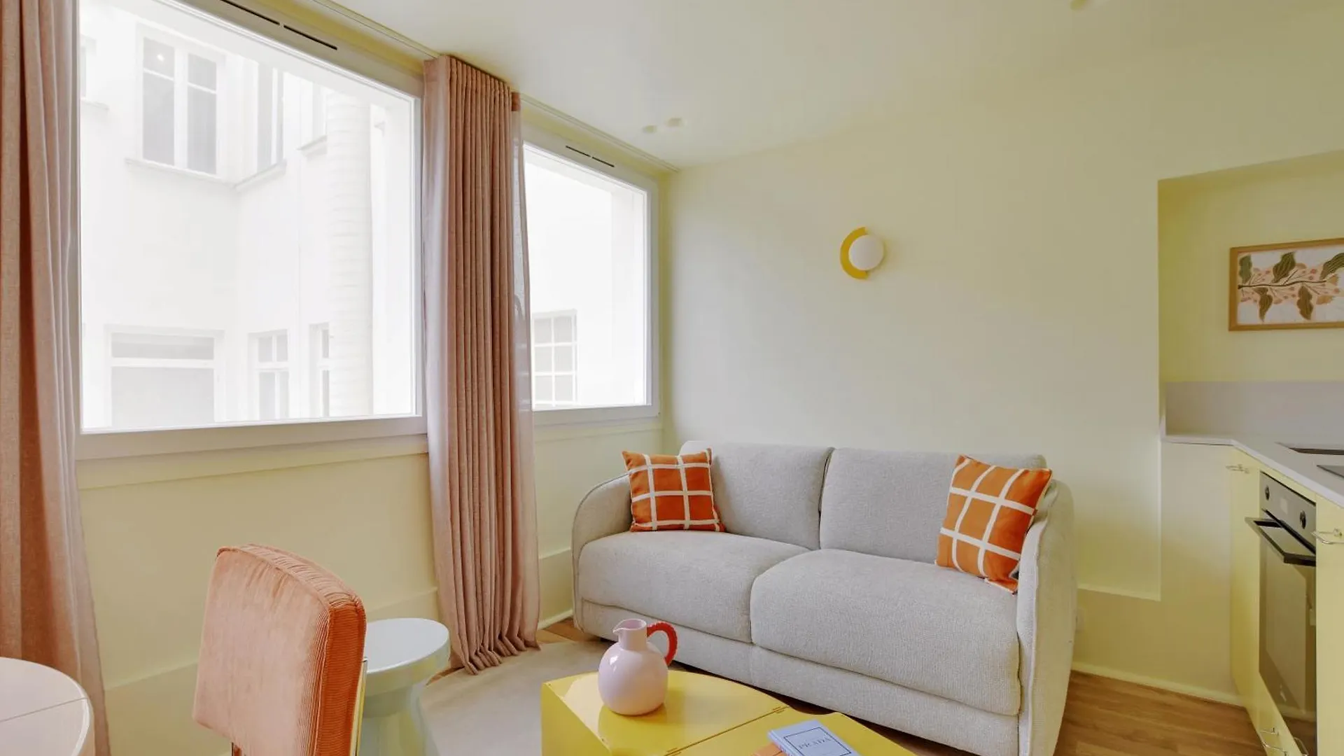 Paris Home Collection - Serviced Apartments Champs-Elysees - Rue De Ponthieu