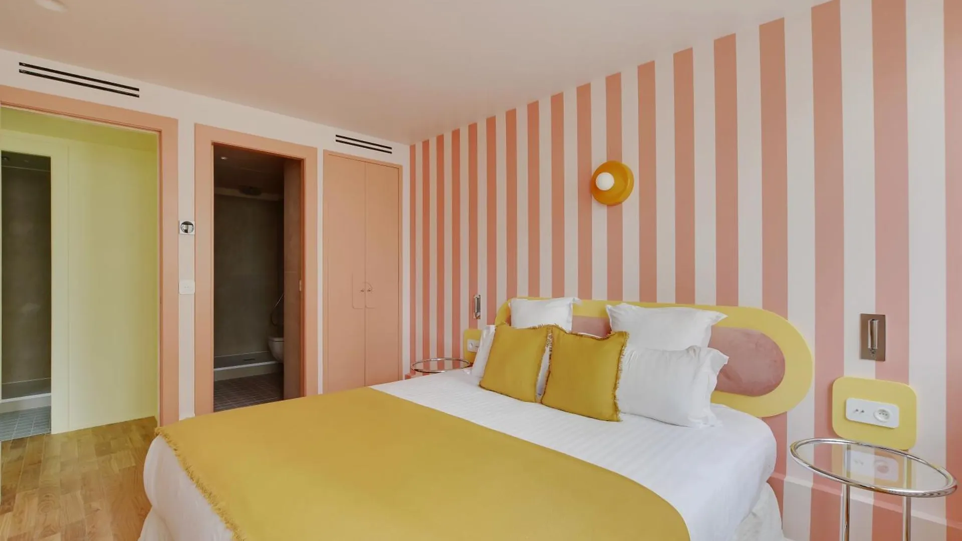 Paris Home Collection - Serviced Apartments Champs-Elysees - Rue De Ponthieu