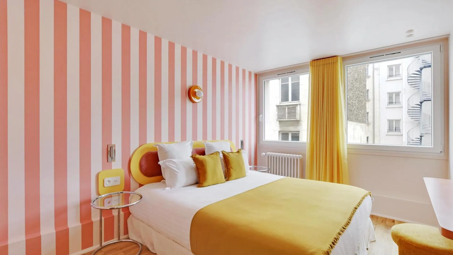 Paris Home Collection - Serviced Apartments Champs-Elysees - Rue De Ponthieu France