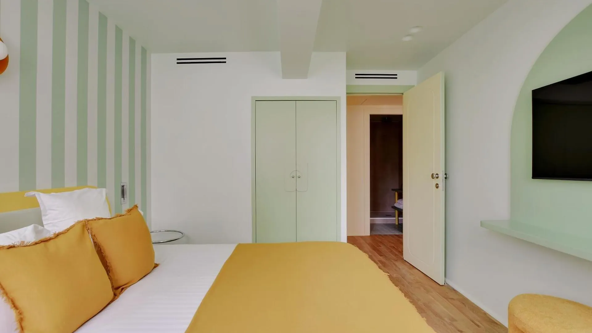 Paris Home Collection - Serviced Apartments Champs-Elysees - Rue De Ponthieu 0*,