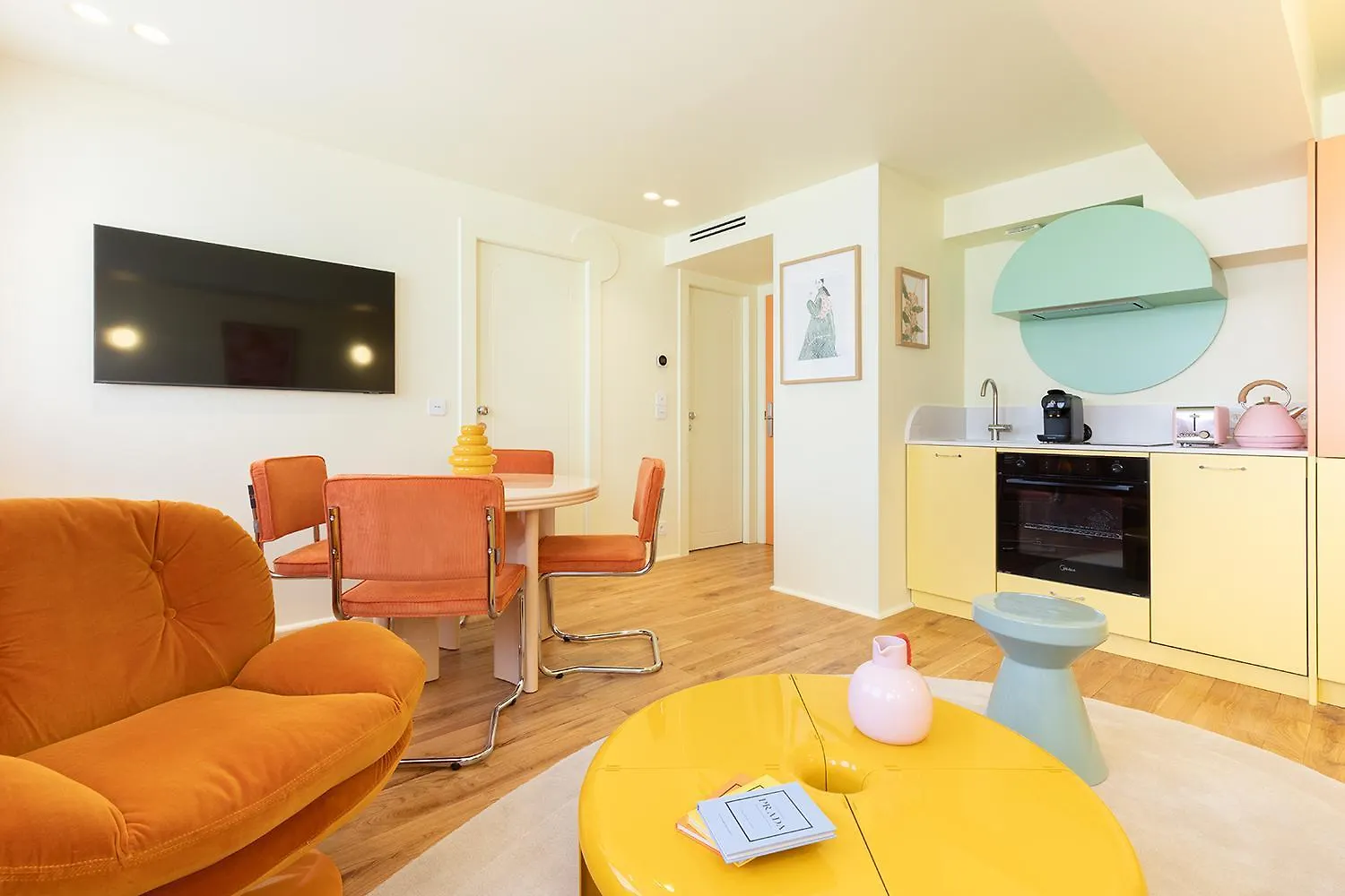Paris Home Collection - Serviced Apartments Champs-Elysees - Rue De Ponthieu