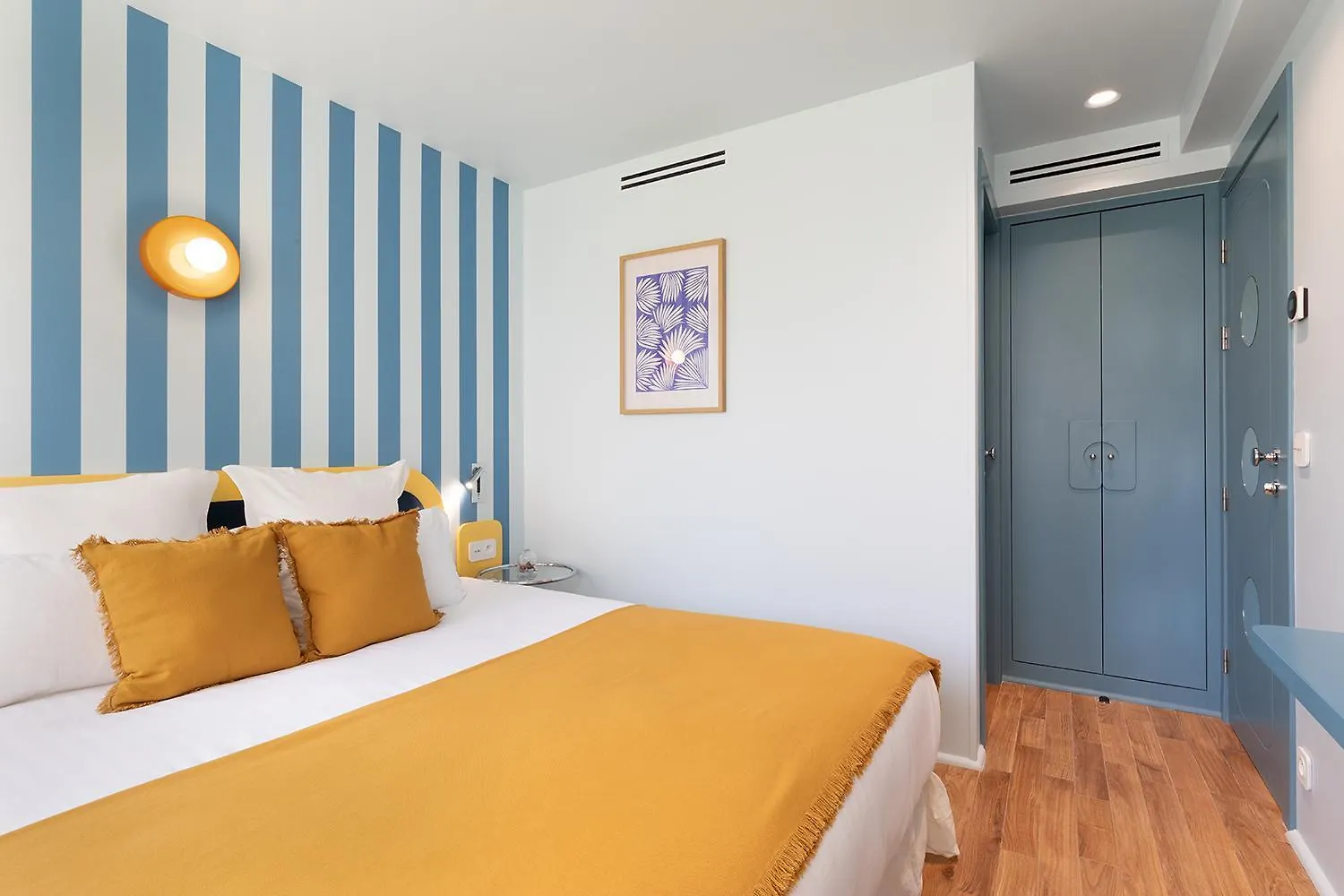 Paris Home Collection - Serviced Apartments Champs-Elysees - Rue De Ponthieu