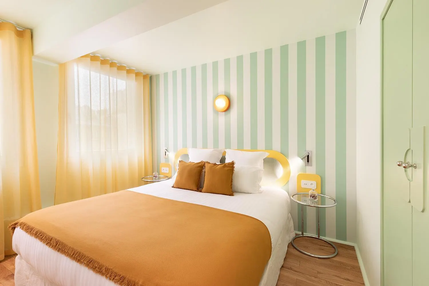 Paris Home Collection - Serviced Apartments Champs-Elysees - Rue De Ponthieu France