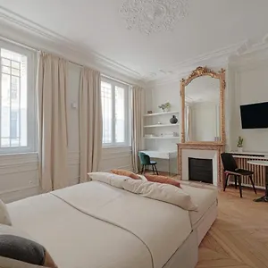 Appartement Studio Quartier Champs Elysees 1, Paris