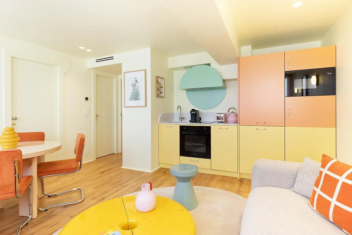 Paris Home Collection - Serviced Apartments Champs-Elysees - Rue De Ponthieu 0*,  France