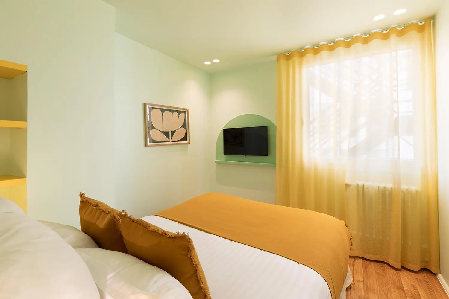 Paris Home Collection - Serviced Apartments Champs-Elysees - Rue De Ponthieu