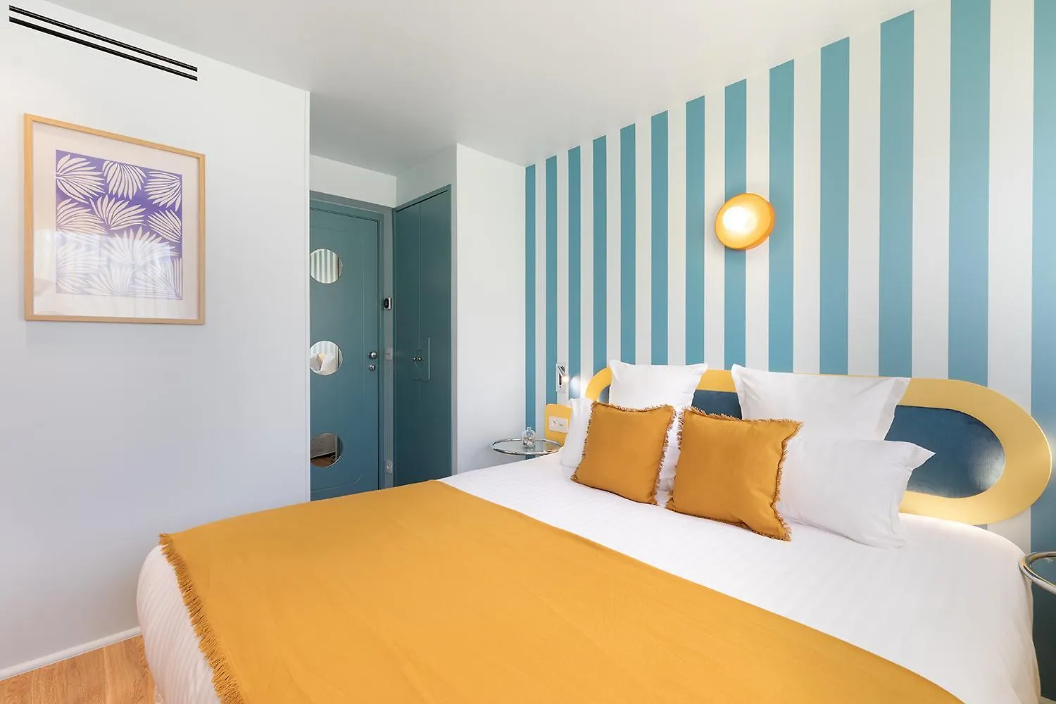 Paris Home Collection - Serviced Apartments Champs-Elysees - Rue De Ponthieu 0*,  France