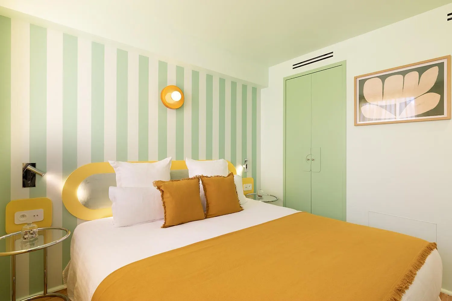 Paris Home Collection - Serviced Apartments Champs-Elysees - Rue De Ponthieu