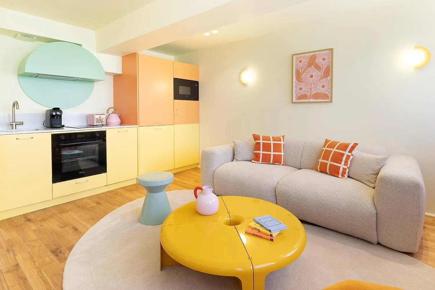 Paris Home Collection - Serviced Apartments Champs-Elysees - Rue De Ponthieu France