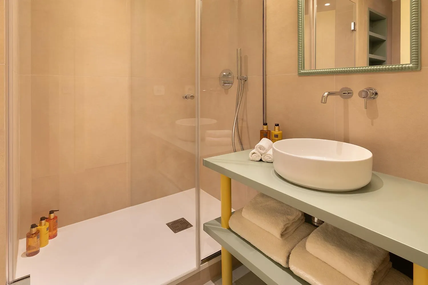 Paris Home Collection - Serviced Apartments Champs-Elysees - Rue De Ponthieu